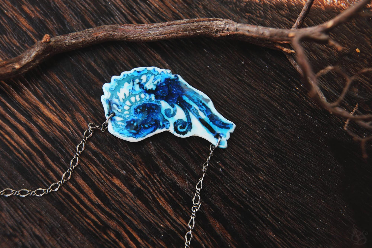 Shifter / Porcelaine Necklace