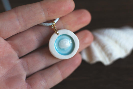 Scallop Lagune / Porcelain