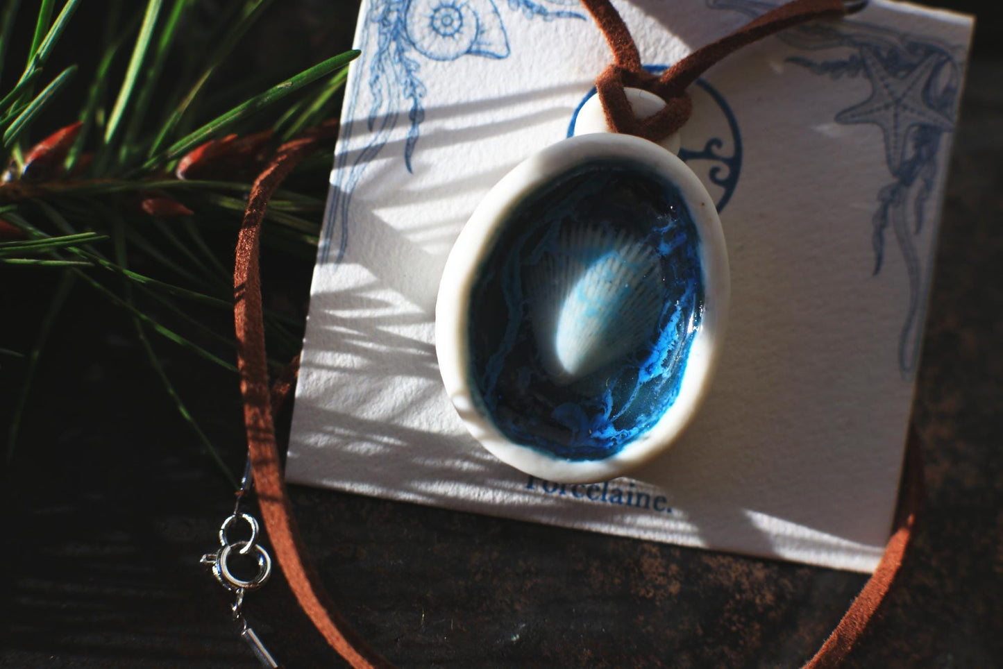 Scallop Nest / Porcelain Necklace