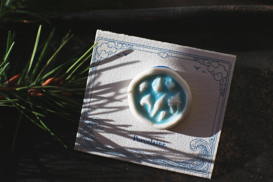 Okinawa Reliefs / Porcelain Seashell Brooch