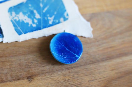 Leaf Structured / Porcelain Brooch