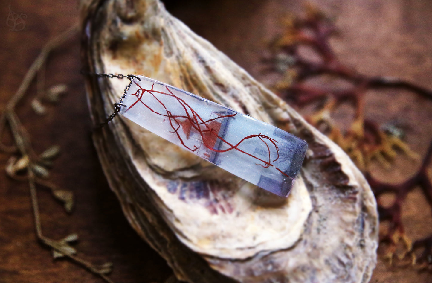 Phare de la pointe d'Agon / Normandy necklace and backlace
