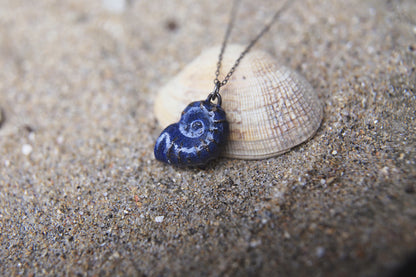 Knock-knock / Ceramic Pendant
