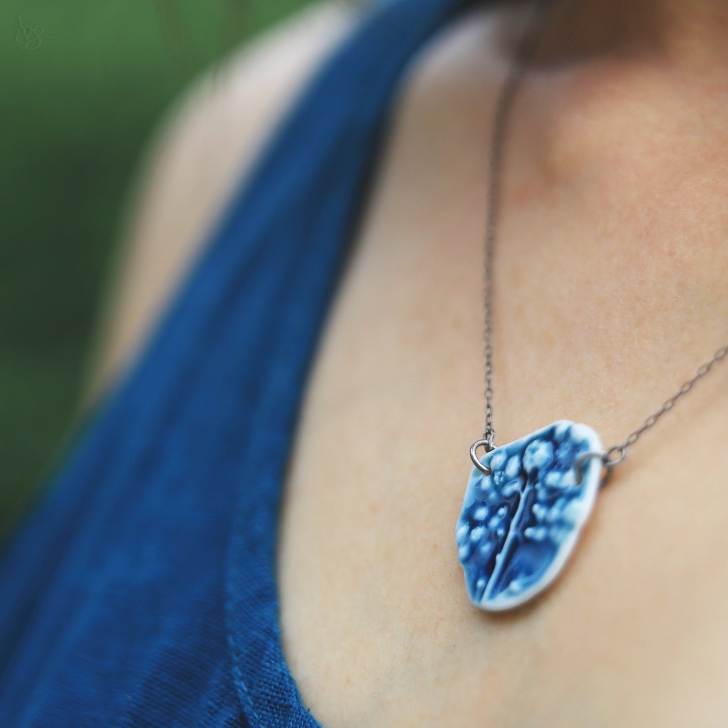 Forget-me-not / Porcelain Pendant