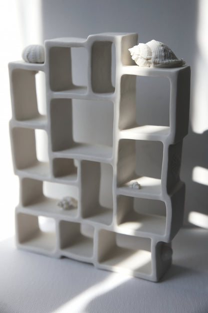 Trompe l'oeil / Porcelain Curiosity Cabinet