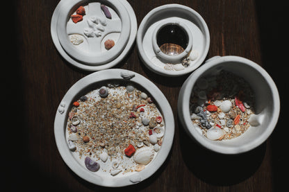Tri Caché / Miniature Beachcombing set in Porcelain