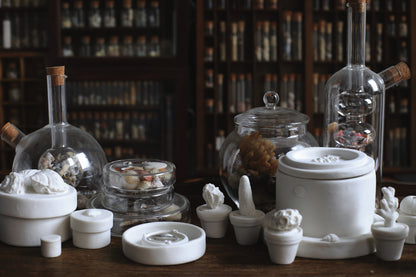 Tri Caché / Miniature Beachcombing set in Porcelain