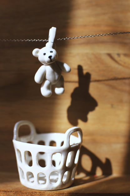 La Grande Lessive / Porcelain Necklaces