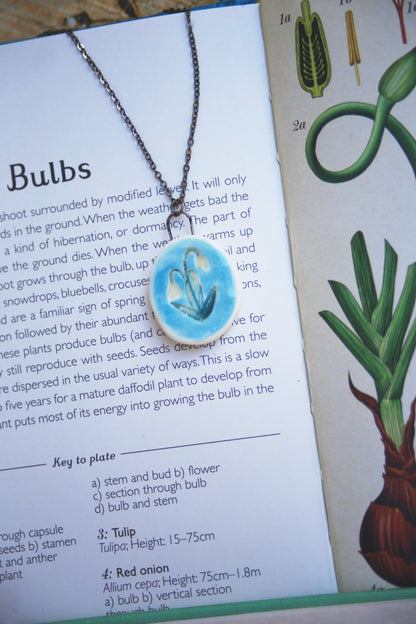 Drops / Porcelain pendant.