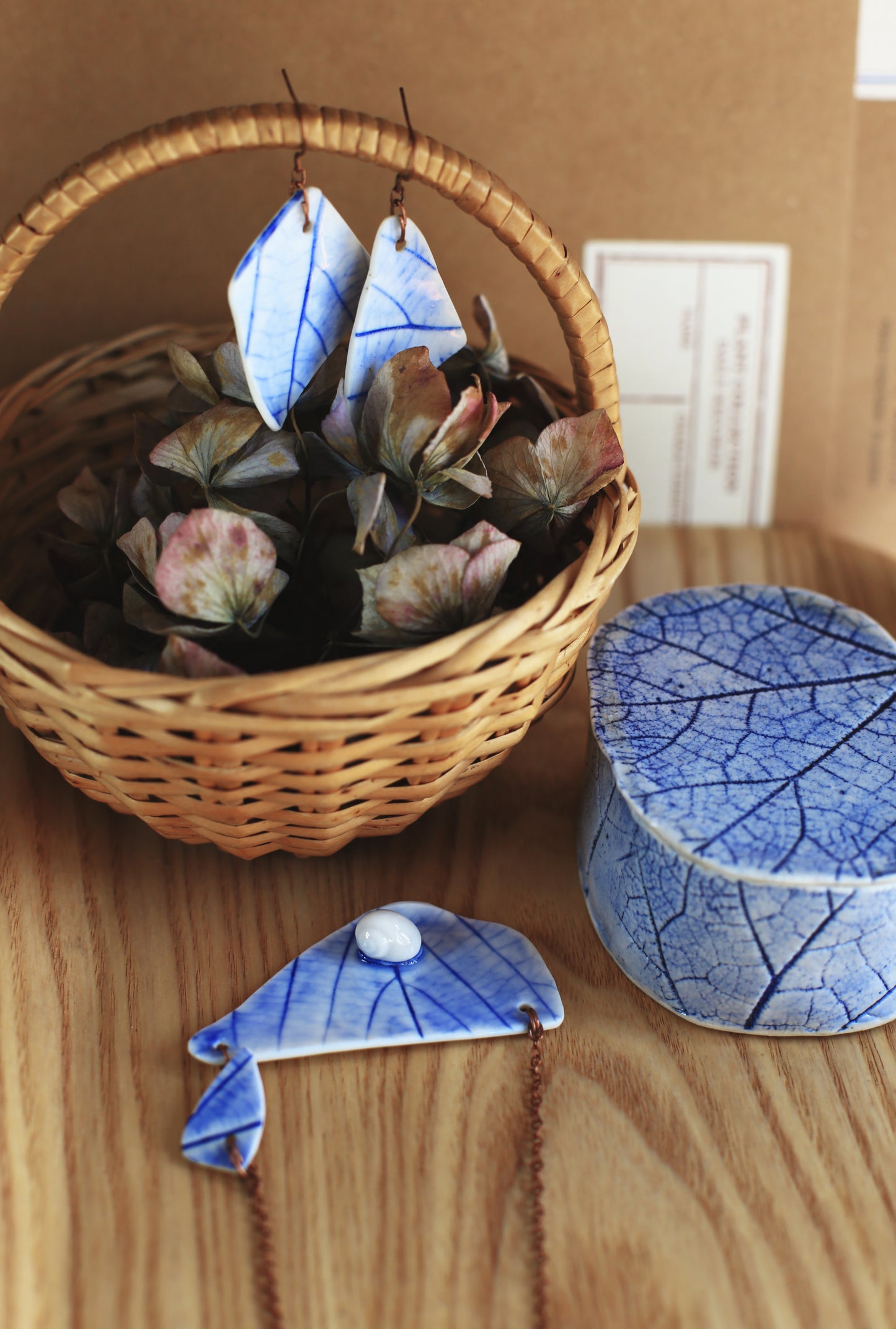 Snail Shards / Porcelain Jewellery Set