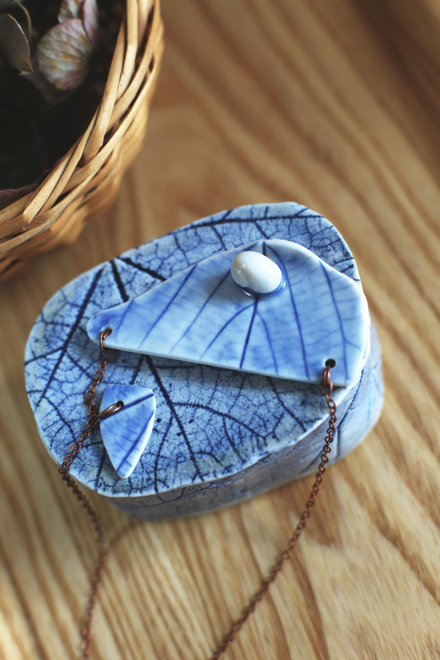 Snail Shards / Porcelain Jewellery Set