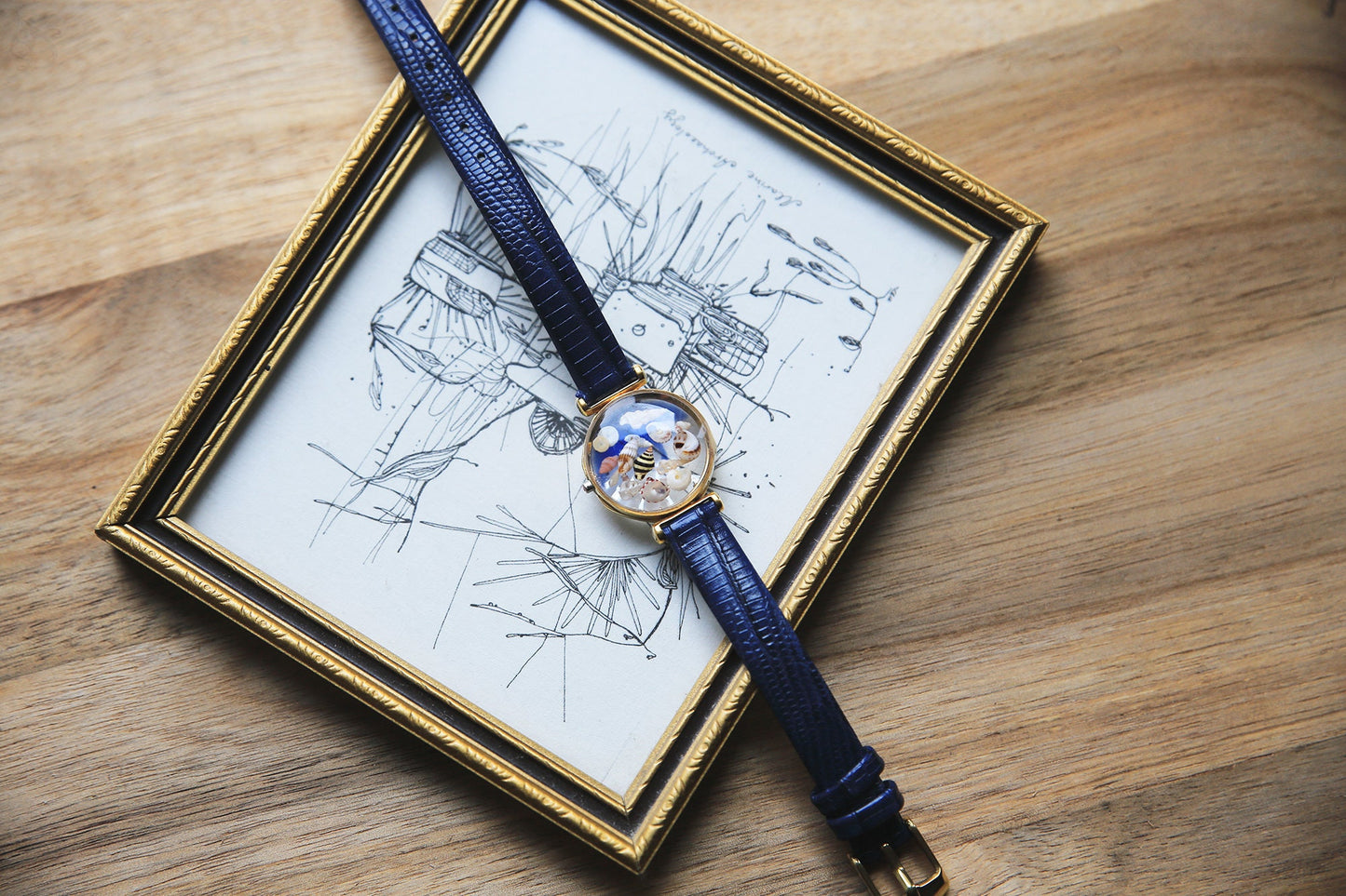 Shell Time / Watch-style bracelet with real seashells from Okinawa