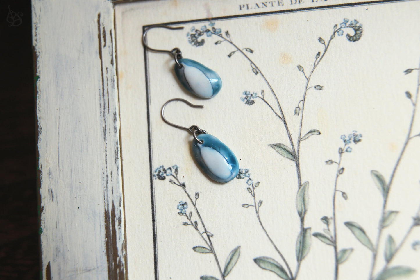 Daisy Wish / Porcelain Earrings