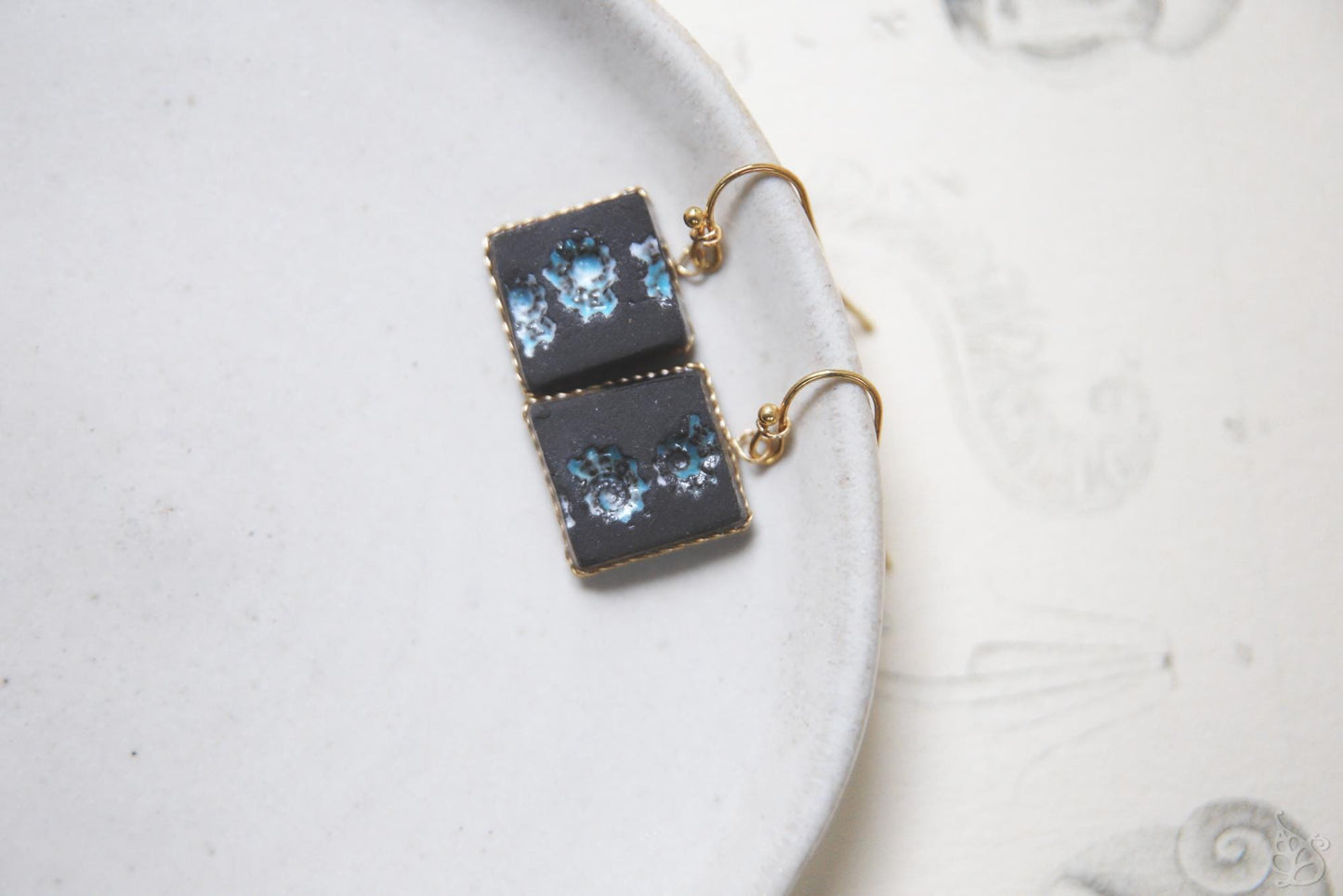 Sequence / Black Ceramic Earrings with Seashell Imprints
