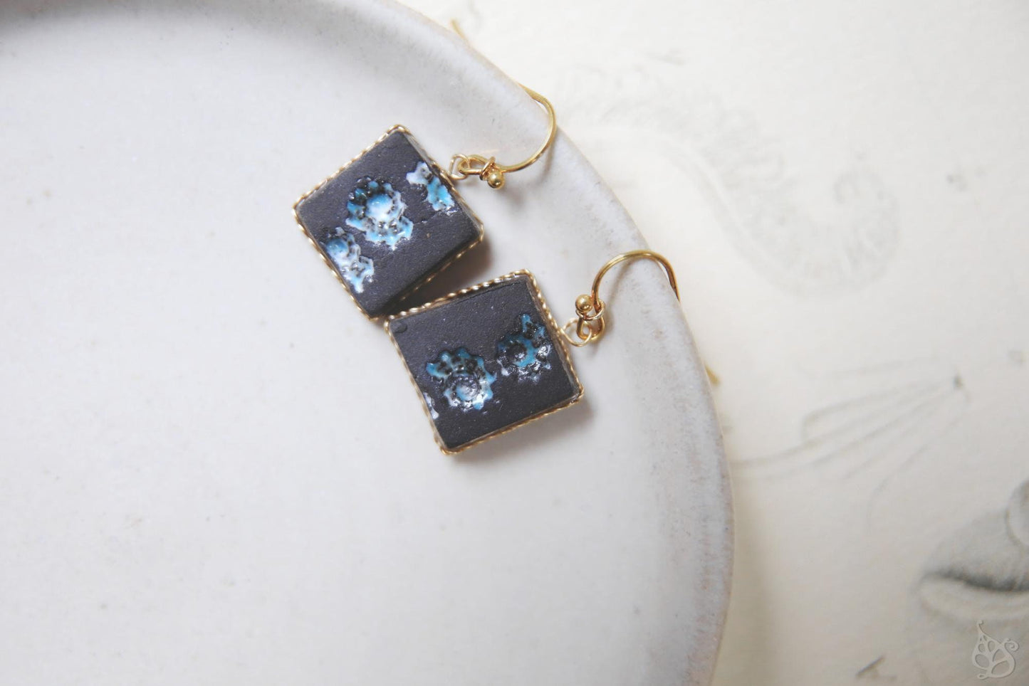 Sequence / Black Ceramic Earrings with Seashell Imprints