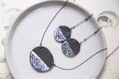 Milk Seas / Black Ceramic Set with Seashell Imprints
