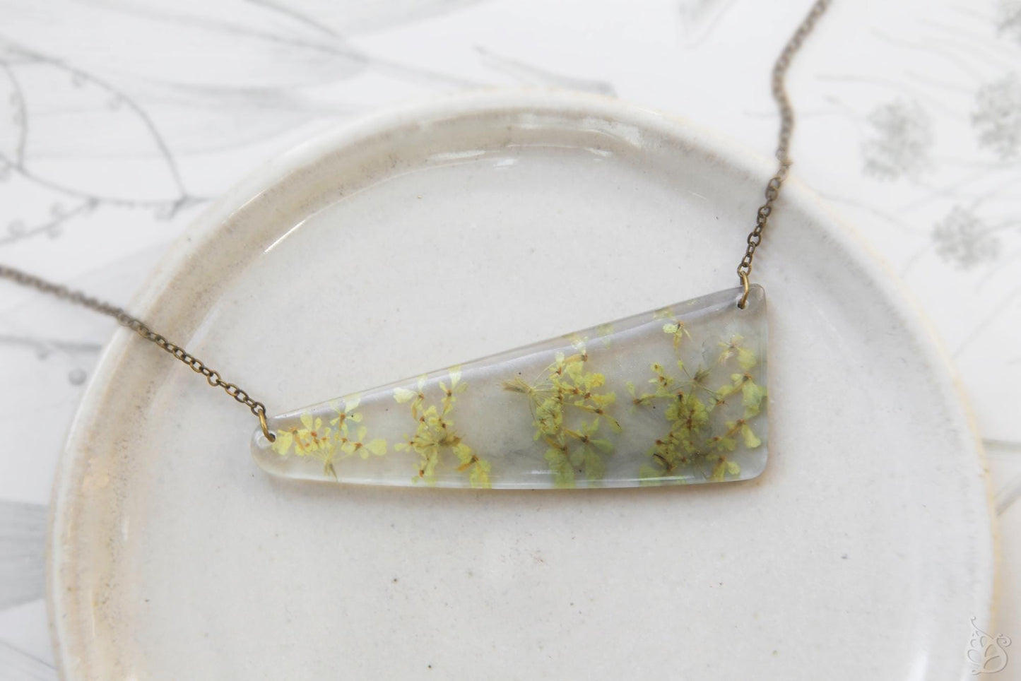 Garden Dweller / Pressed flowers from Brittany / Pendant