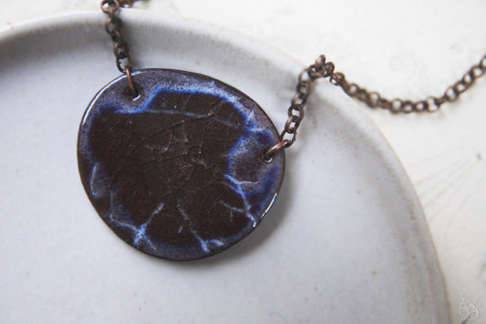Mor Noz / Ceramic Pendant with Algae Imprint