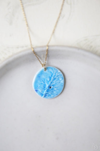 Petite prairie / Porcelain pendant