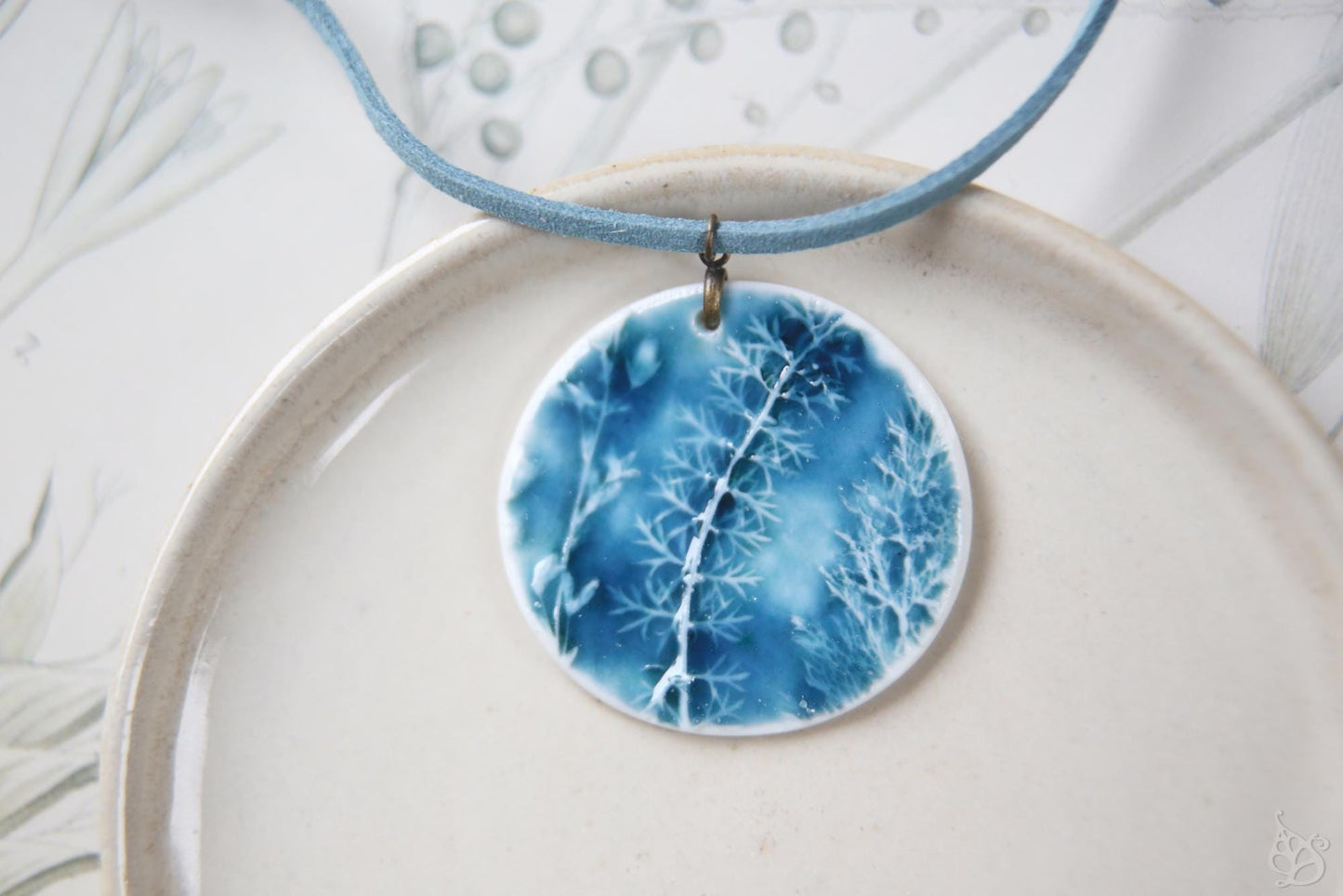 Emerald Grassland / Porcelain Pendants