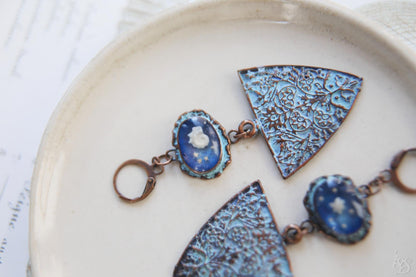 Meteor Shower / Okinawan seashell and sand earrings
