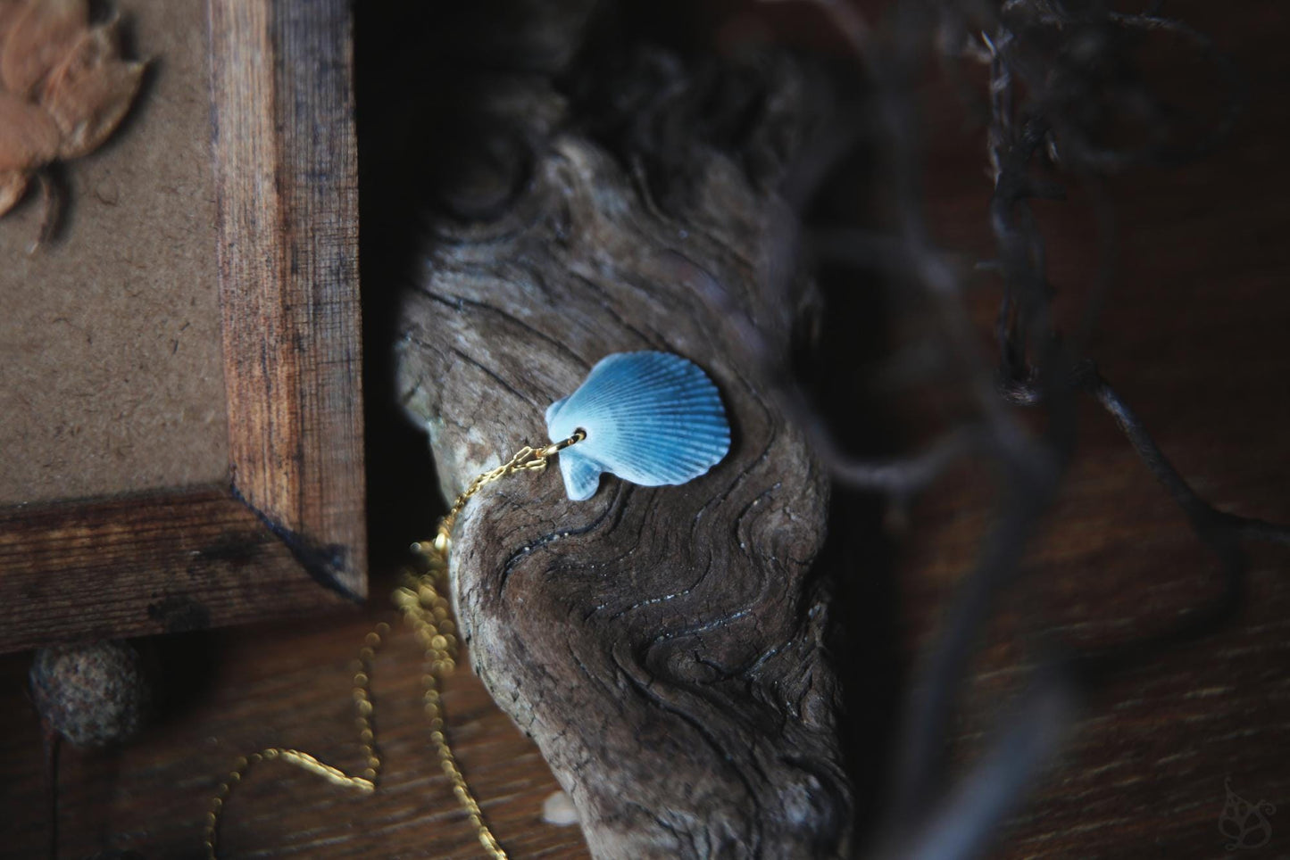 Lagon Bleu / Porcelain Pendant