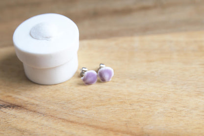 Minima Lilac / Porcelain Seashell Studs
