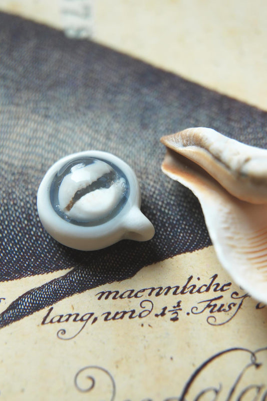 Cowry / Porcelain Pendant