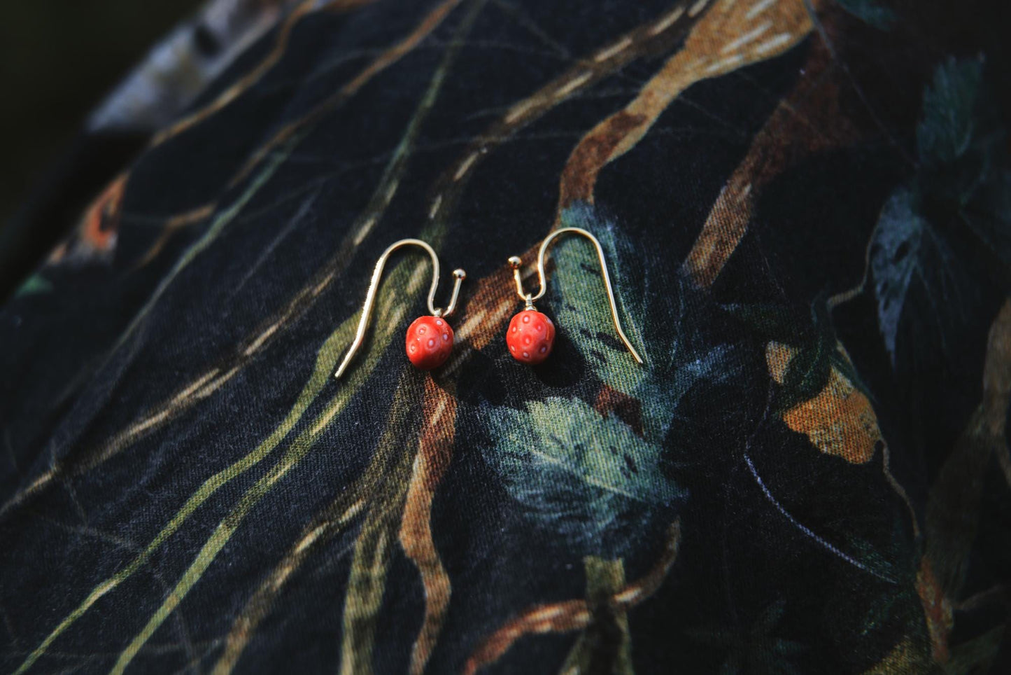 Fraises Des Bois / Porcelain Earrings and Necklace