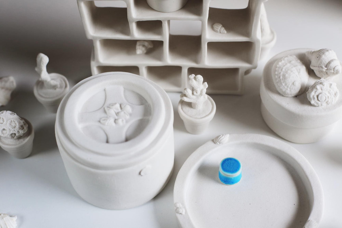 Memory for Details / Porcelain Miniature Boxes
