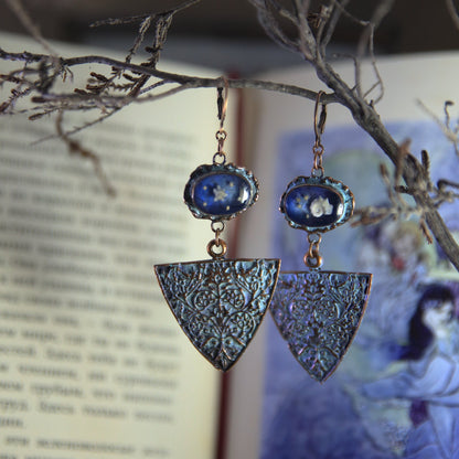 Meteor Shower / Okinawan seashell and sand earrings