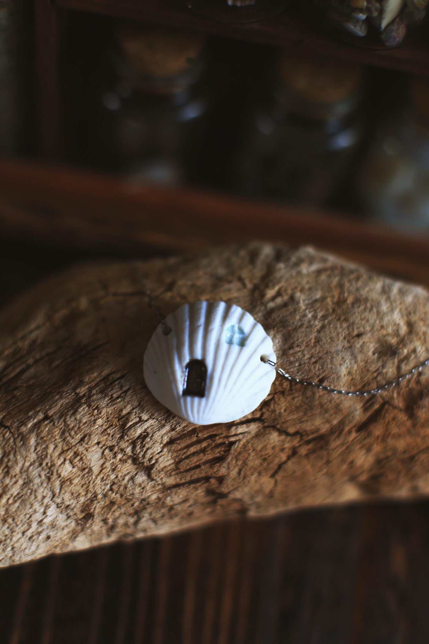 Housewarming Clam / Porcelain Pendant