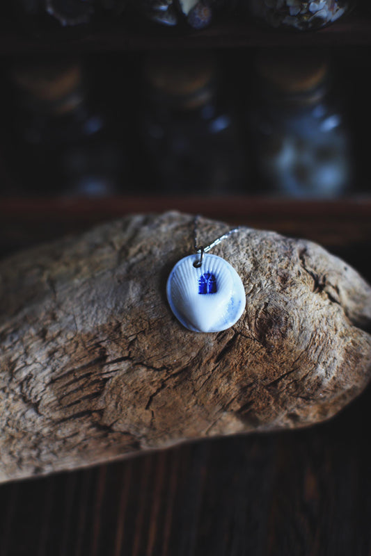 Housewarming Scallop / Porcelain Pendant