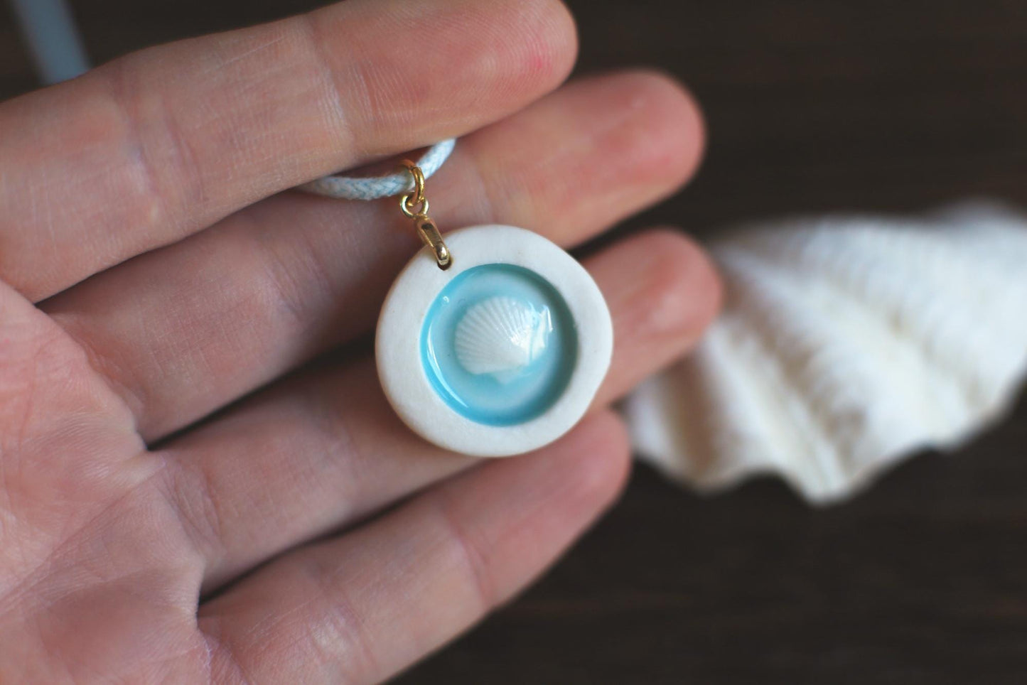 Scallop Lagune / Porcelain