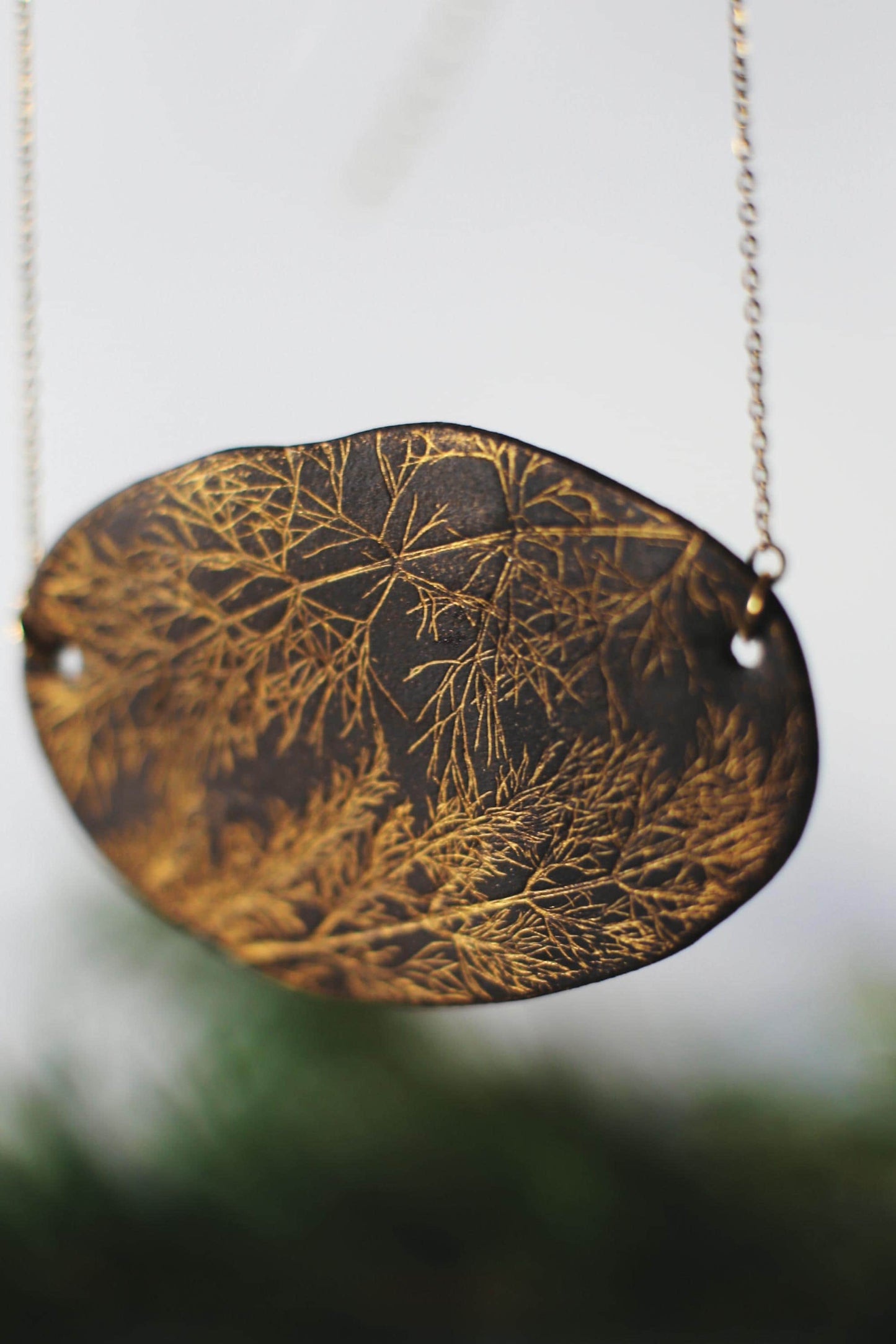 Golden Net / Black Ceramics Necklace with Botanical Imprint