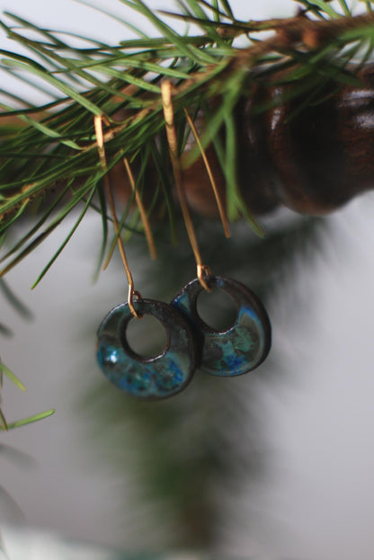Sea Wreaths / Ceramic Earrings and Pendant with Seashell Imprints