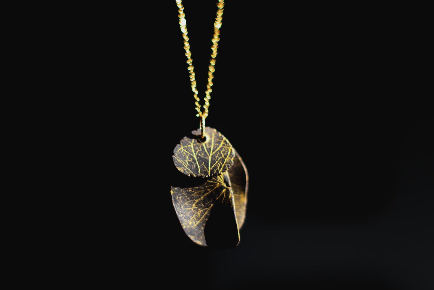 Golden Petals / Ceramic Set with Hydrangea Imprints