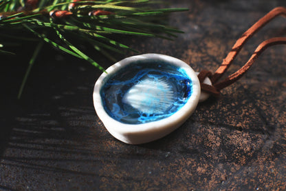 Scallop Nest / Porcelain Necklace