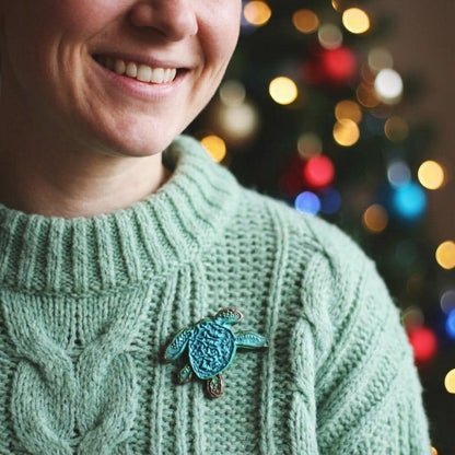 Patina Tidewalker / Porcelain Brooch