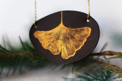 Biloba / Ceramic Necklace