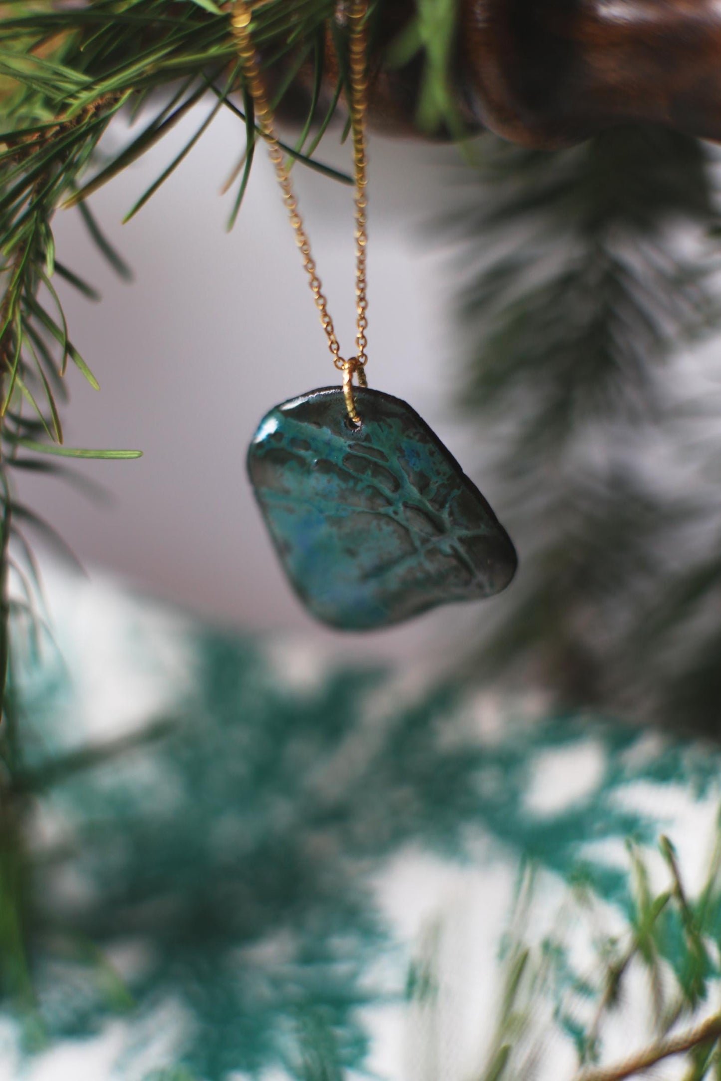Green Veins / Black Ceramics Pendant