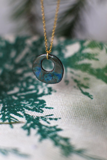 Sea Wreaths / Ceramic Earrings and Pendant with Seashell Imprints