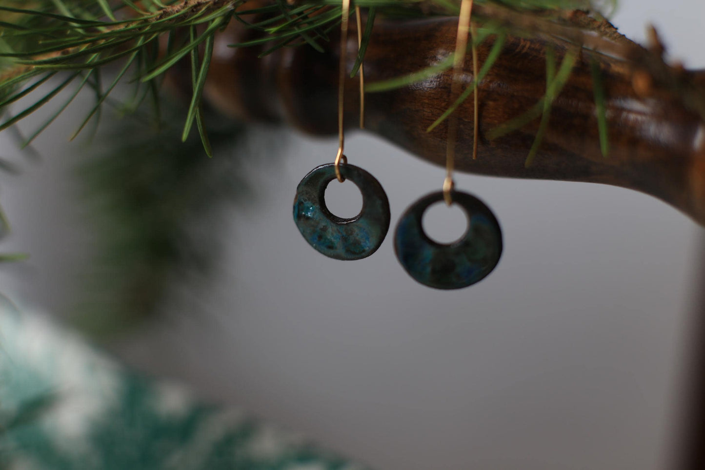 Sea Wreaths / Ceramic Earrings and Pendant with Seashell Imprints