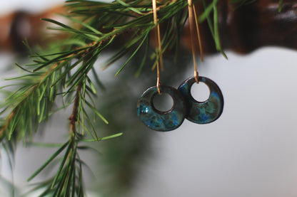 Sea Wreaths / Ceramic Earrings and Pendant with Seashell Imprints