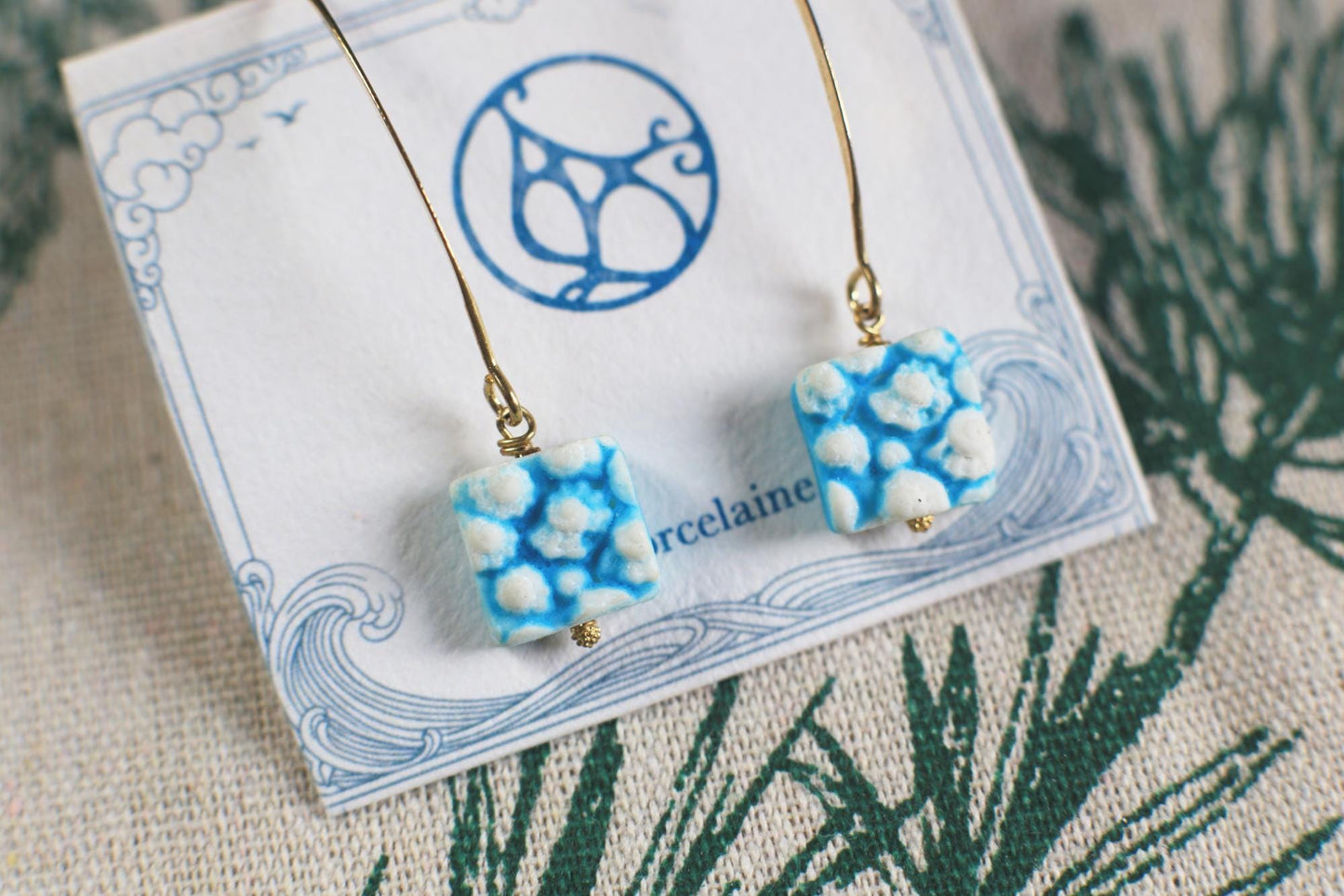 Seahell Bas-relief / Porcelain Earrings and Pendant set