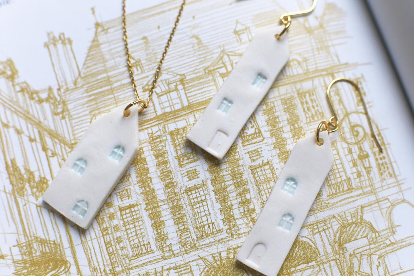 Porcelain Town / Earrings and Pendant Set
