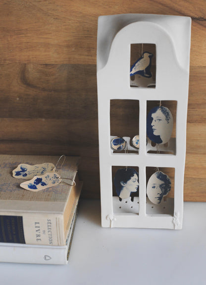 The Dutch House / Porcelain Jewelry Display