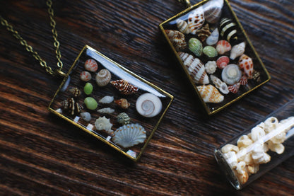Beachcombing Collection / Mini Seashells Pendant