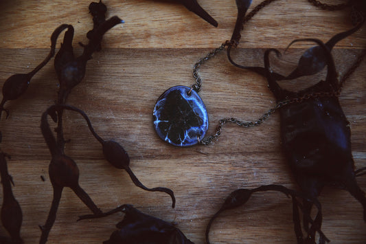 Mor Noz / Ceramic Pendant with Algae Imprint