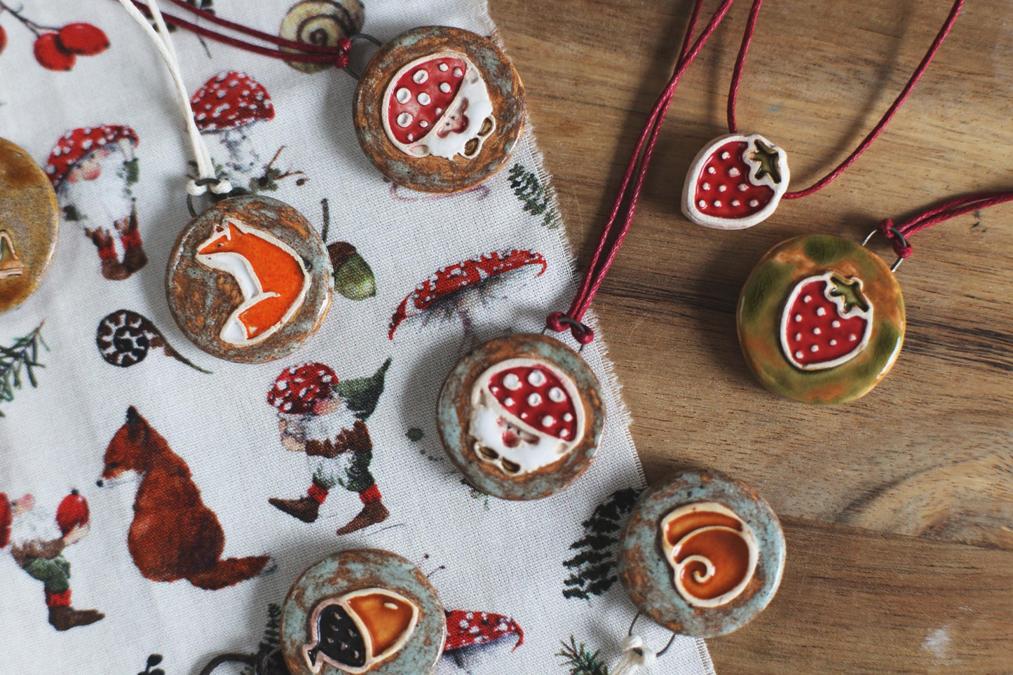 Fraise / Ceramic Necklace